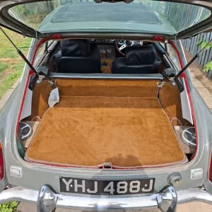 1971 MG B GT - Image 3