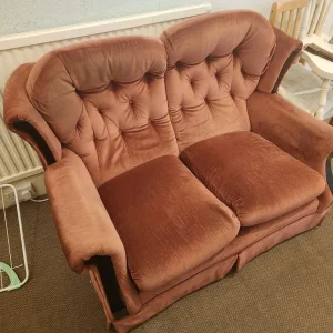 Vintage red couch - Image 2