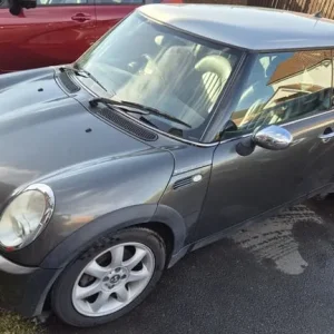 2005 Mini Cooper Park Lane Edition - Image 2