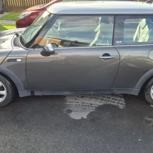 2005 Mini Cooper Park Lane Edition - Image 3