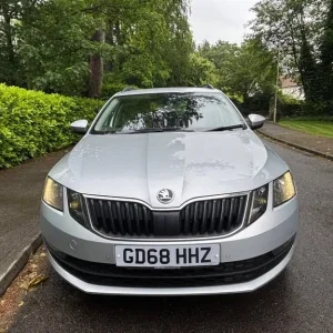 2019 Skoda Octavia 1.0 TSI SE Technology Euro 6 5dr Estate Petrol Manual - Image 2