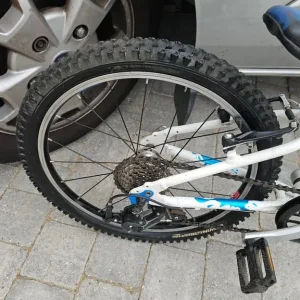 Squish 20 Premium Kids Bike – 20in Wheels, 7 Speed - Image 4