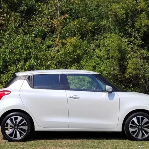 2019 Suzuki Swift 1.0 Boosterjet SZ5 5-door hatchback - Image 5