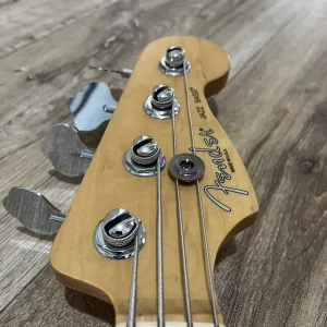 Fender USA Jazz Bass 2005 Butterscotch Blonde - Image 4