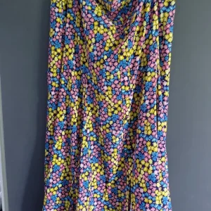 LADIES SIZE 18 SKIRTS - Image 3