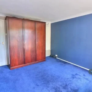 2 bedroom terraced house with garden and garage - Image 5