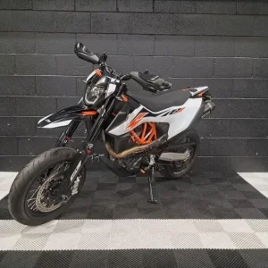 2020 KTM 690 SMC R Orange - Image 7