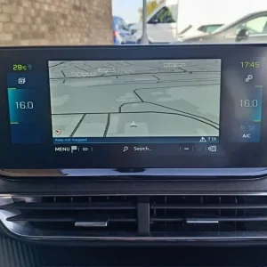 2021 Peugeot 3008 1.6 Plug-in Hybrid SUV - Image 8