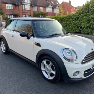 2012 Mini Cooper 1.6 Manual Hatchback - Image 2