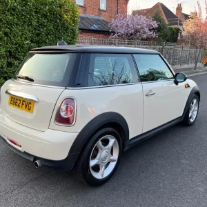 2012 Mini Cooper 1.6 Manual Hatchback - Image 3