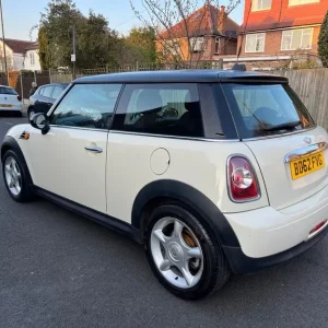 2012 Mini Cooper 1.6 Manual Hatchback - Image 4
