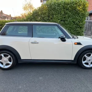 2012 Mini Cooper 1.6 Manual Hatchback - Image 7