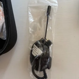 Motorola 4 Way Walkie Talkie Set - Image 3
