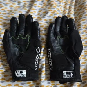 Motorcycle gear - Image 2