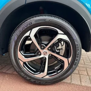 2024 MG HS 1.5 T-GDI Trophy 5-door Hatchback - Image 8