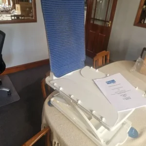 AquaJoy Premier Plus Bath Lift - Image 2