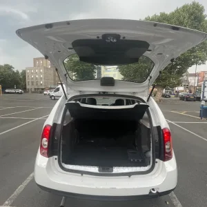 Dacia Duster 2015 1.6 petrol manual 5-door - Image 8