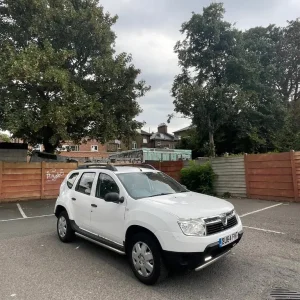 Dacia Duster 2015 1.6 petrol manual 5-door
