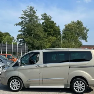 2013 Ford Tourneo Custom 2.2 TDCi 5-door MPV