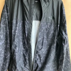 NORTH FACE JACKET - Image 6