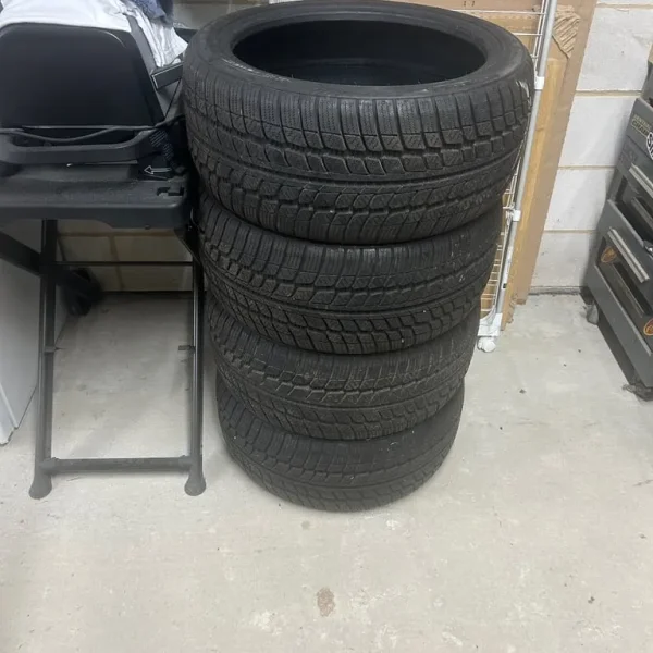 XL 245/40/18 tyres 4pc VGC
