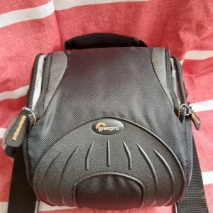 Lowepro Apex 120 AW camera case - Image 2