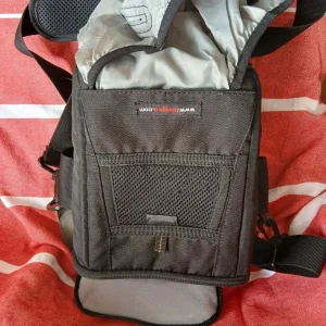 Lowepro Apex 120 AW camera case - Image 3