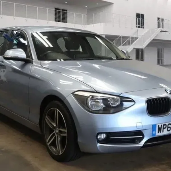 2014 BMW 1 Series 2.0d Sport Euro 5 5-door hatchback