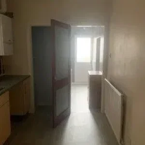 3 Bed Terraced House - Image 6
