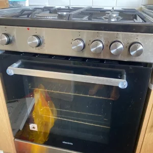 Gas oven