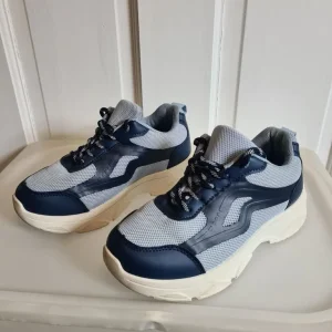 Kids boys uk infant size 13 to 1 football boots trainers sliders used - Image 4