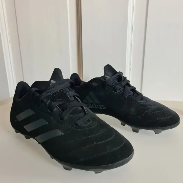 Kids boys uk infant size 13 to 1 football boots trainers sliders used