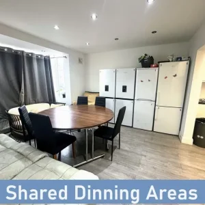 Studio Room with Private Bathroom – Shared Kitchen – All Bills Covered - Image 3