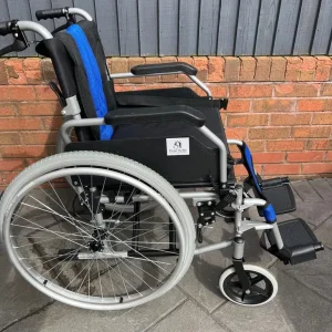 Self-propel wheelchair, nearly new - Image 2