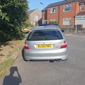 Honda Civic 2005 3-door manual hatchback - Image 2