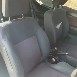 Honda Civic 2005 3-door manual hatchback - Image 5
