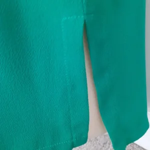 DOR PERK BRIGHT GREEN BOXY TOP - SIZE 8 - Image 3