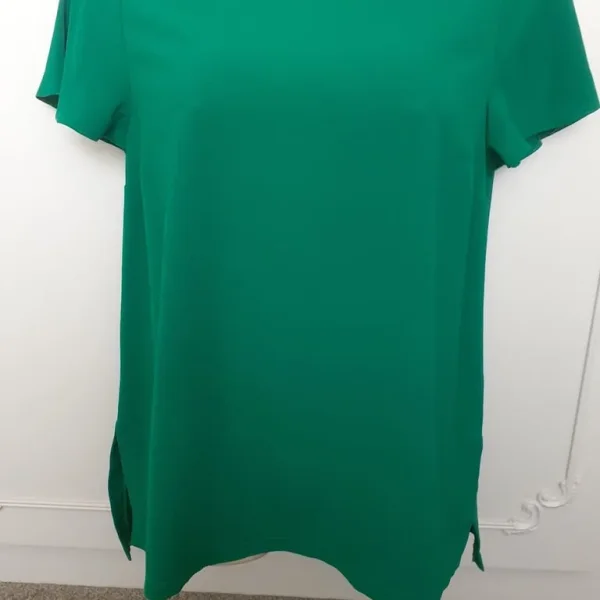 DOR PERK BRIGHT GREEN BOXY TOP - SIZE 8