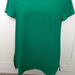 DOR PERK BRIGHT GREEN BOXY TOP - SIZE 8