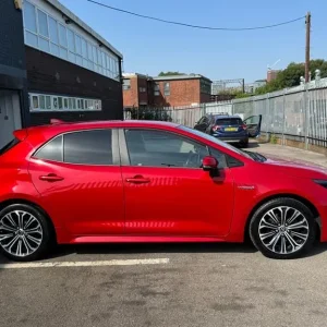 2020 Toyota Corolla Hybrid Hatchback - Image 8