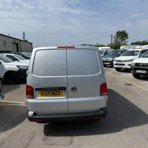 2021 Volkswagen Transporter T32 TDI SWB Panel Van Diesel Manual - Image 5