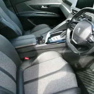 2020 Peugeot 3008 1.2 PureTech Allure EAT Euro 6 (s/s) 5dr Hatchback Petrol Automatic - Image 8
