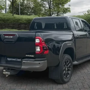 2021 Toyota Hilux Invincible X D/Cab Pick Up 2.8 D-4D Auto - Image 2