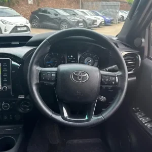 2021 Toyota Hilux Invincible X D/Cab Pick Up 2.8 D-4D Auto - Image 6
