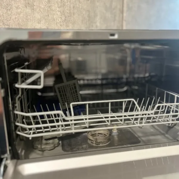 Counter top dishwasher