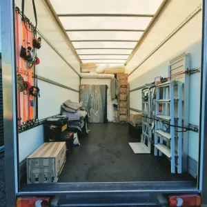removal van with full moving gear 🚚 - Image 3
