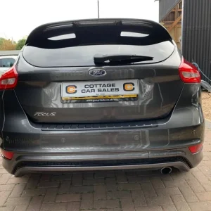 2018 Ford Focus 1.5 EcoBoost ST-Line 5-door hatchback petrol manual - Image 5