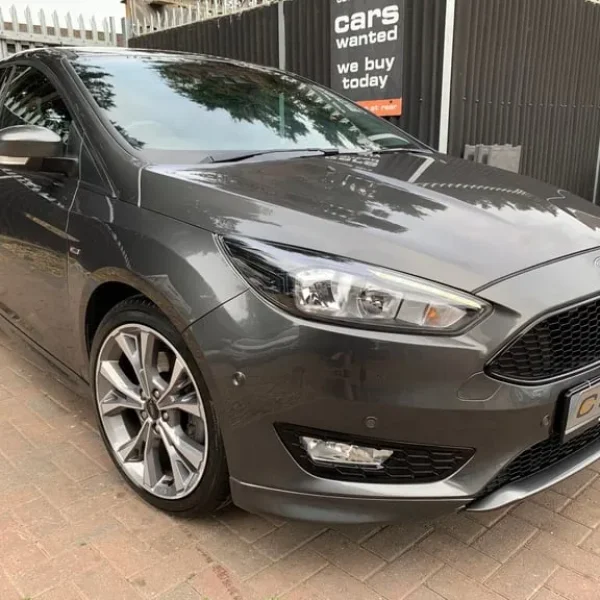 2018 Ford Focus 1.5 EcoBoost ST-Line 5-door hatchback petrol manual