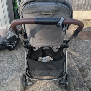 Mamas and Papas pram - Image 5