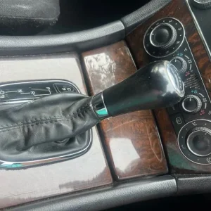 Mercedes-Benz C-Class Saloon 2005 1796cc 4-door - Image 4